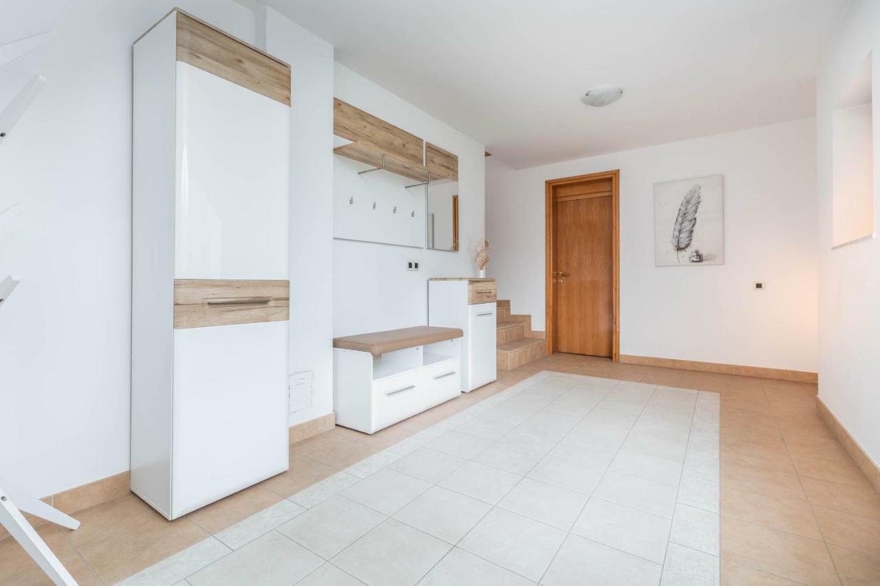 Apartment Villa Nera Pula Buitenkant foto