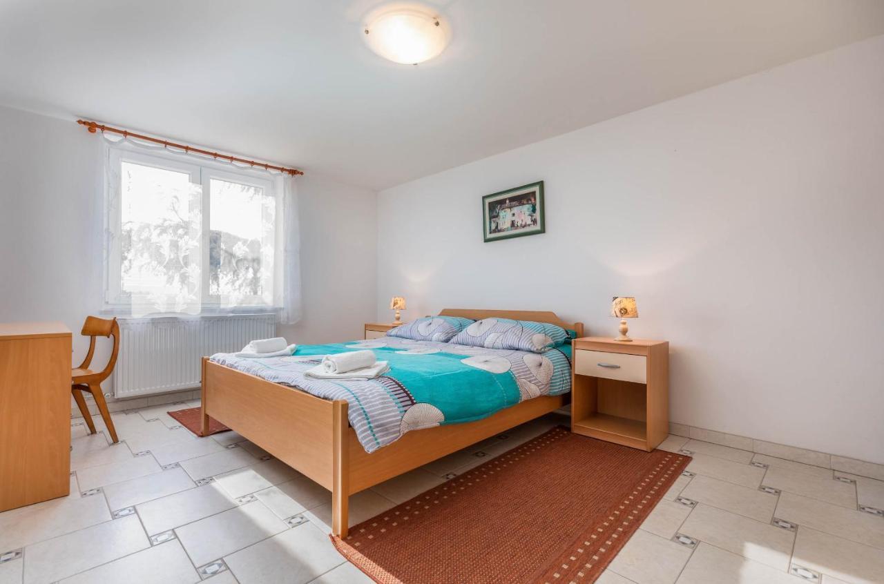 Apartment Villa Nera Pula Buitenkant foto